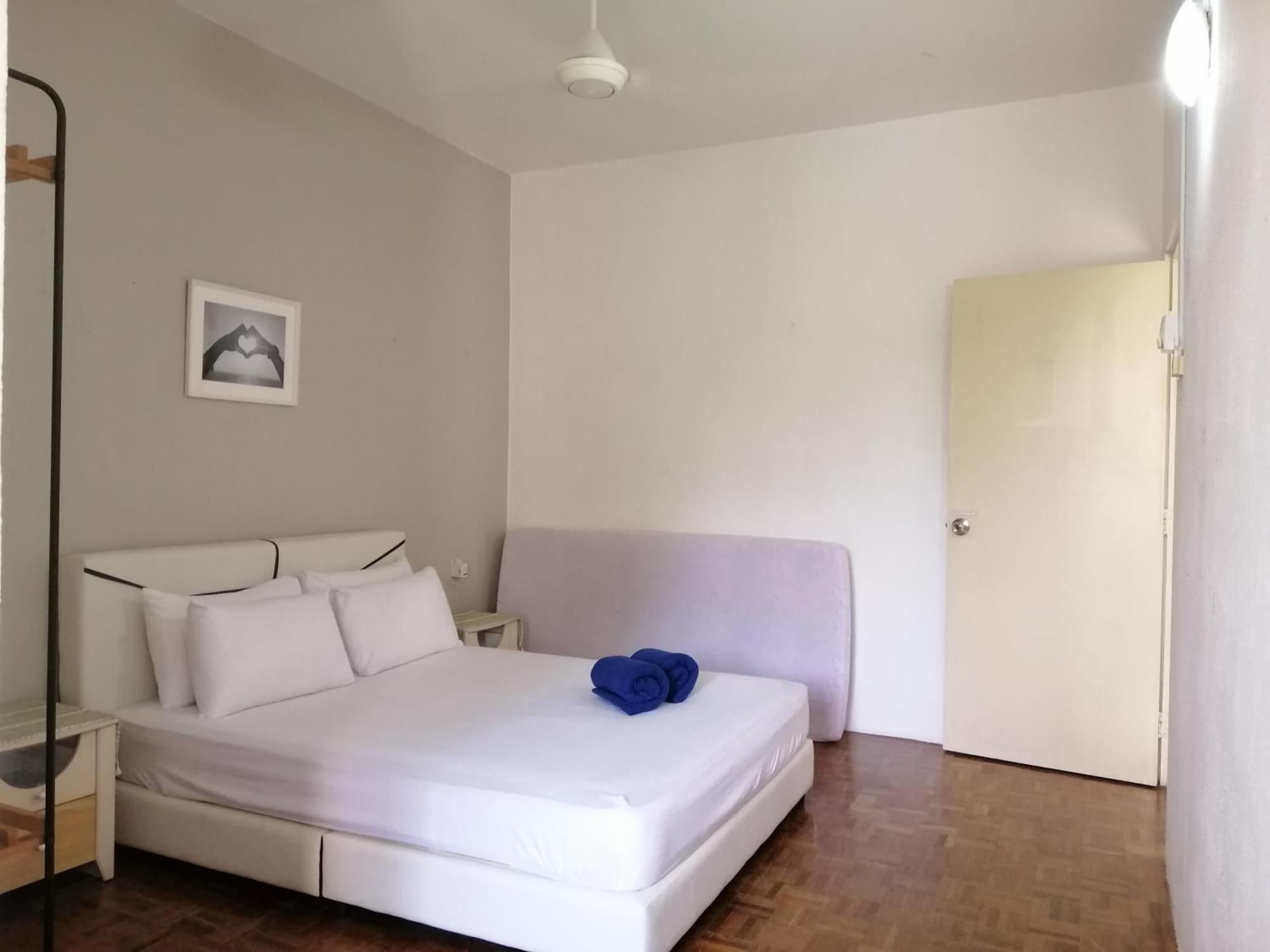 My Cozy Nest - Near Beach Batu Feringgi Ngoại thất bức ảnh