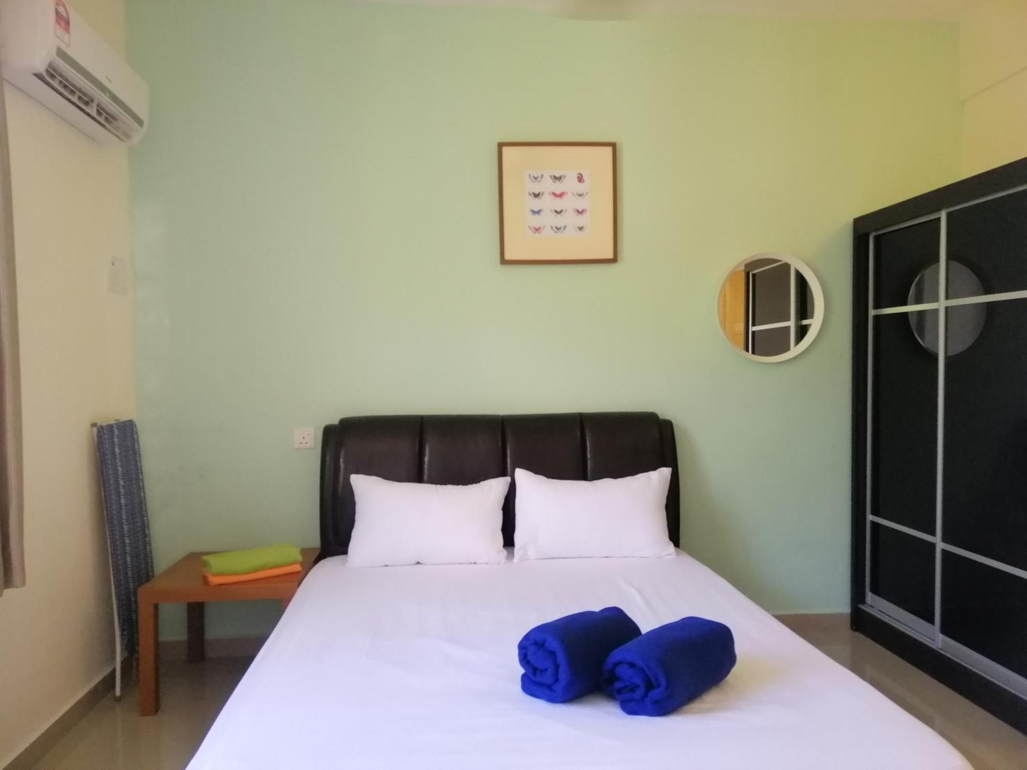 My Cozy Nest - Near Beach Batu Feringgi Phòng bức ảnh